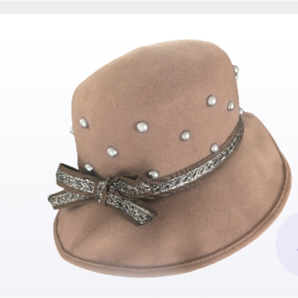 Lily by Eric Javits Brown wool felt silver bullet studs and bow